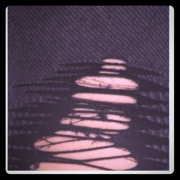 Women’s Distressed Ripped Leggings - Picture 3 of 4